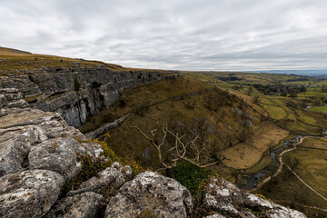 Malham Cove - Views while hiking, Yorkshire