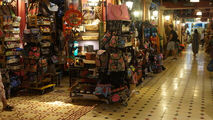 a flea market in the city 