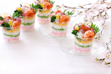 春のお祝いカップ寿司　お花見海鮮カップ寿司　お花見カップ寿司
