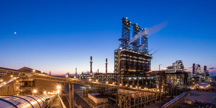 Images around a refining complex