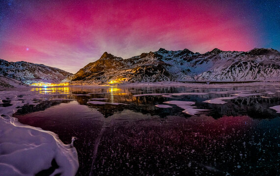 Northern Lights, lake Montespluga, Madesimo