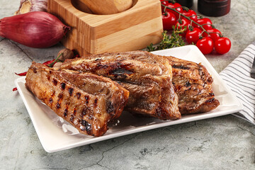 Grilled pork ribs with spices