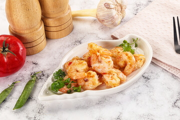 Stir fried prawn in sweet and sour sauce
