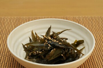 ワカメの茎の自家製「佃煮」