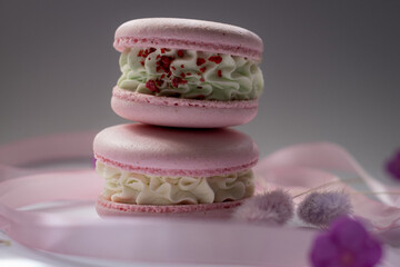 Macarons with strawberry