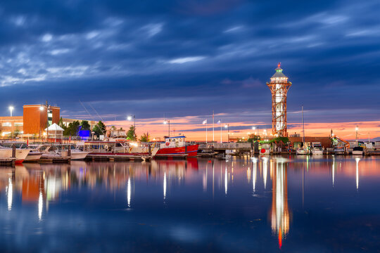 Erie, Pennsylvania, USA on Lake Erie at Twilight