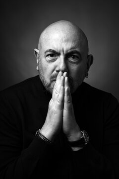 Uomo che prega