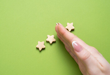Loss of one star. From three stars to two. Dissatisfaction, declining quality, unmet expectations....