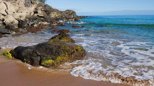 Makaluapuna Point on Fleming Beach With Molokai Island Across Honokahua Bay, DT Fleming Beach Park, Kapalua, Maui, Hawaii, USA