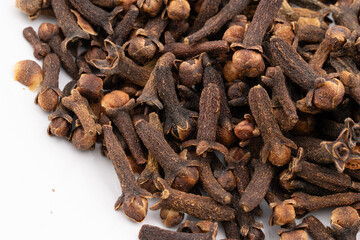 Aromatic Buds: A Close-Up Collage of Fragrant Cloves