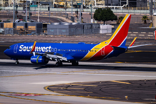 Sky Harbor Intl. Airport 3-15-2025 Phoenix AZ, USA..Southwest Airlines Boeing 737-800 N8544Z arival into 26 at Phoenix Sky Harbor Intl. Airport