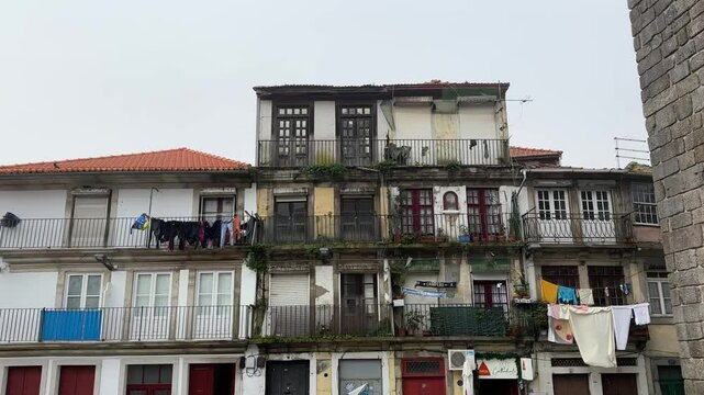 old houses in the city of porto
