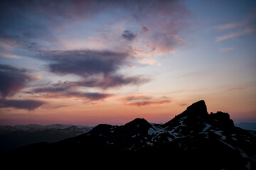 Obraz premium Majestic Blck Tusk at Sunset with Alpine Lakes