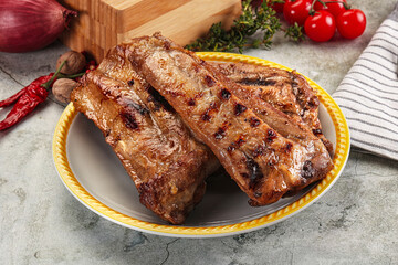 Grilled pork ribs with spices