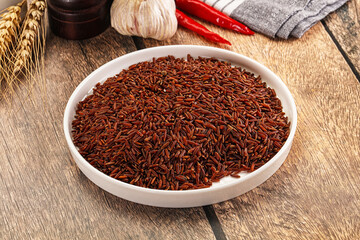 Red raw dry rice gor cooking