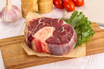 Raw beef ossobuco for roast