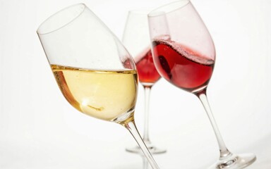 Elegant Glasses of Red, White, and Rosé Wine Showcasing the Beauty of Wine Varieties