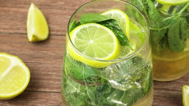 verres de cocktail mojito