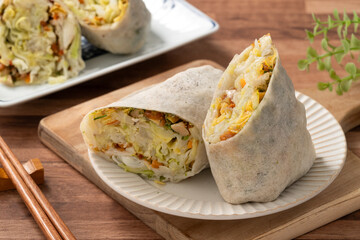 Delicious popiah, lumpia, Taiwanese spring roll food.
