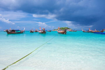Obraz premium Koh Lipe is another island in the Andaman Sea that is a dream destination for many people. There are many marine activities such as snorkeling and coral viewing, a lot of resort, located in Satun