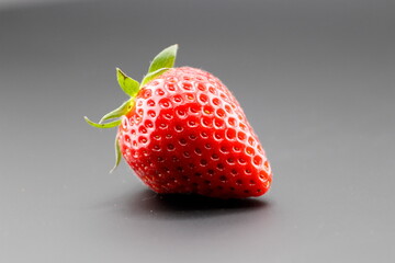 いちご　黒バック