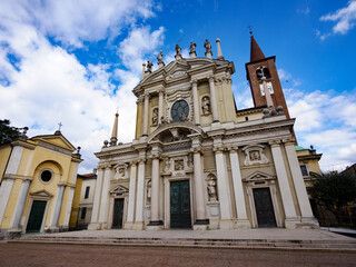 Fototapeta premium Historic San Giovanni Battista church, basilica of Busto Arsizio, Varese, Italy