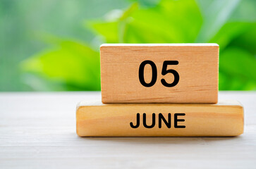 5 June wooden calendar with customizable space for text or ideas. June month concept.