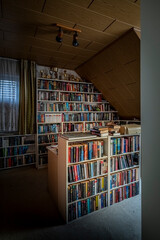 Thje abandoned house of the book reader.