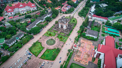 Fototapeta na wymiar aerial view of the victory gate laos