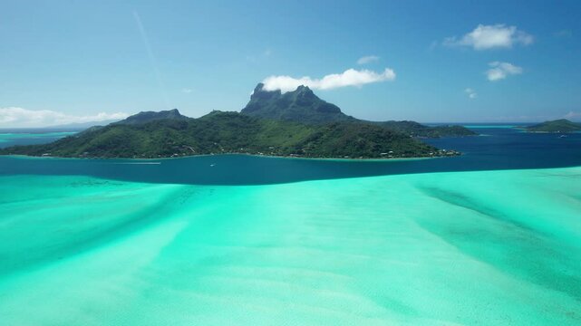 Bora Bora et son Lagon Bleu