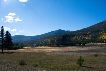 Kawuneeche Valley Rocky Mountain National Park  in Autumn 