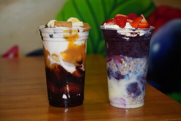 Copo de Açai com Morango e Recheio