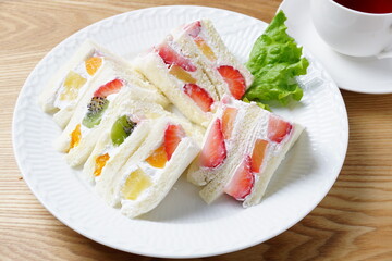 フルーツサンド