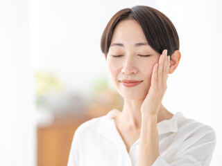女性