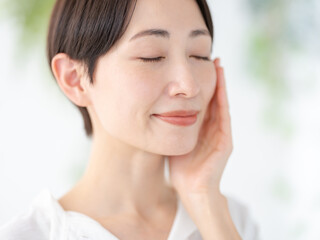 女性