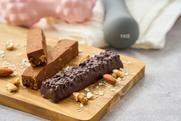 プロテインバー – 筋トレやダイエットに最適なタンパク質補給スナック