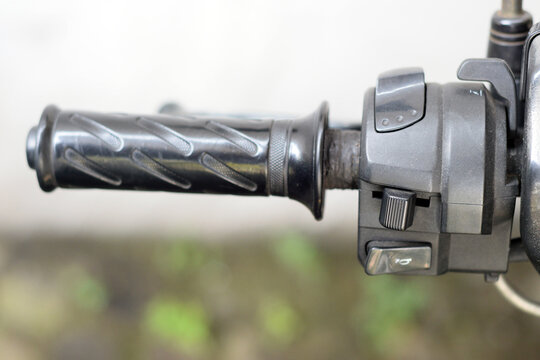 electrical function control switch on motorcycle handlebars