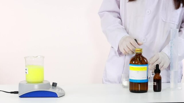 Iodine Clock Reaction Science Experiment Demonstration