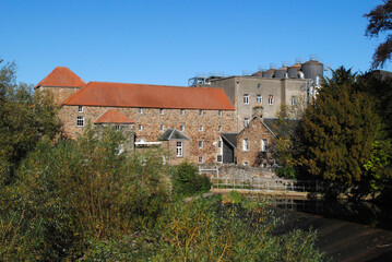 Fototapeta premium View of Old Stone Mill beside River