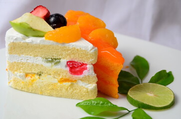 cake with fruits