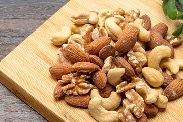 ミックスナッツ