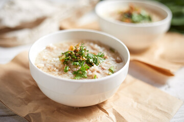 Rice porridge with minced pork
