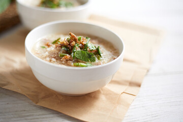 Rice porridge with minced pork