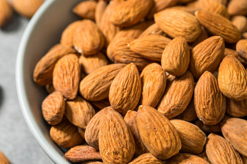 Organic Raw Whole Dry Almonds