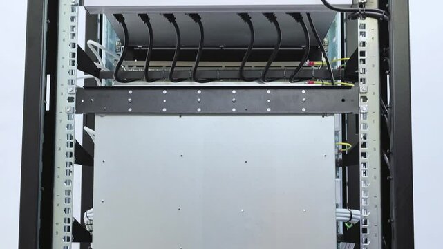 Connection of equipment in the telecommunications rack of network equipment and equipment for sound reinforcement. 