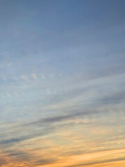 Obraz premium Beautiful golden red sky sunset after a warm day in England glow of warmth
