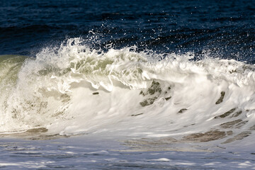 wave breaking on the water