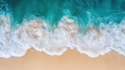 Obraz premium Waves Kiss the Shore: Nature's Endless Rhythm