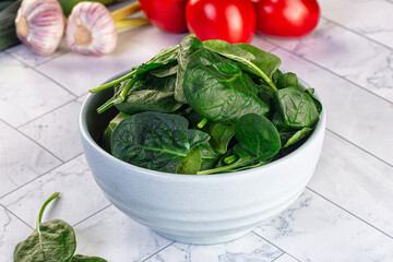 Raw fresh green spinach leaves
