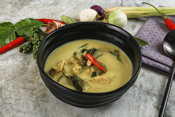 Thai green chicken curry with coconut